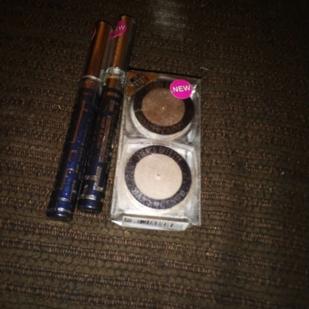 Makeup bundle - Picture 3 of 8